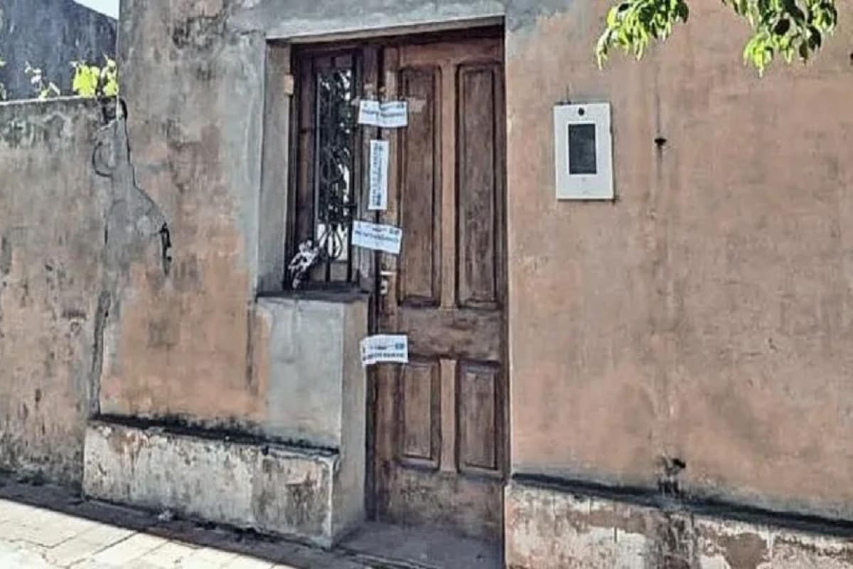 La vivienda en la que apareció el cadáver del hombre.