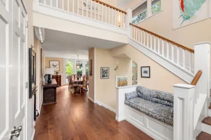 La vivienda pertenecía a Jay y Sherry Lustig, quienes decidieron venderla después de ocho años para pasar más tiempo en Pittsburgh