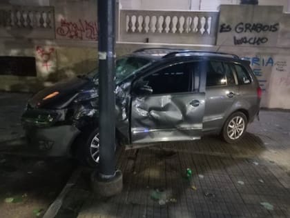 La Volkswagen Suran siniestrada, conducida por un joven de 19 años