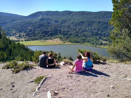 La vuelta a la laguna Rosales, una caminata familiar