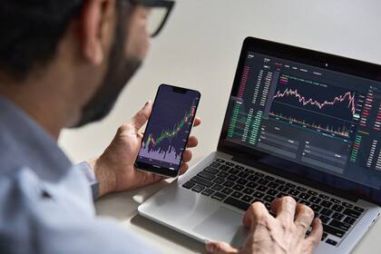 La web 3.0 promueve un nuevo paradigma y de la mano de su avance acelerado crecen nuevas maneras de invertir y de hacer transacciones
