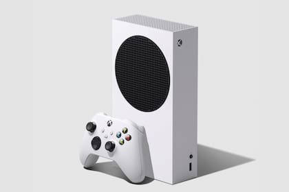 La Xbox Series S posee un diseño más compacto en blanco y comparte algunas características técnicas con la versión más completa, aunque solo se puede utilizar con juegos descargados de forma digital
