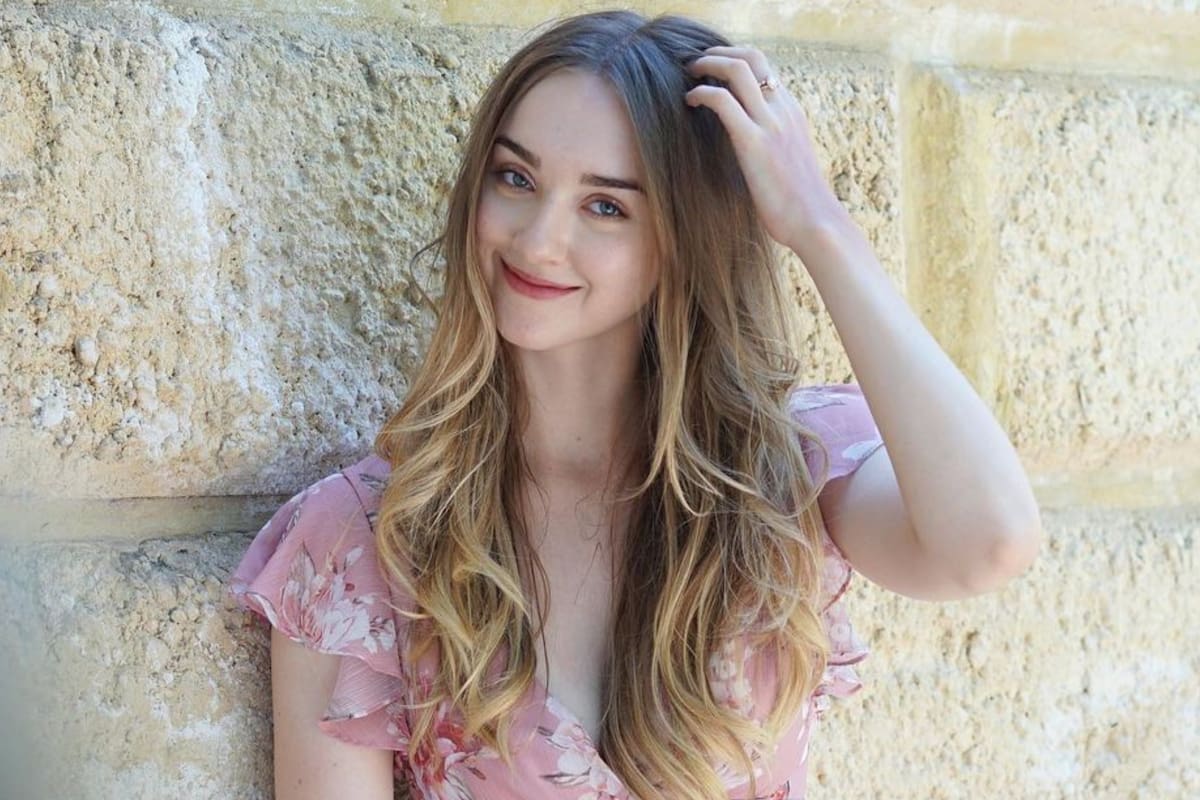 La youtuber Sara Holmes, también conocida como HojuSara, murió de leucemia a los 31 años