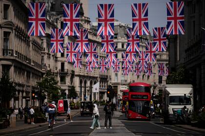 La zona comercial Regent Street de Londres el 18 de mayo de 2022. (Foto AP/Matt Dunham)