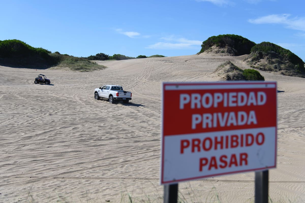La zona conocida como La Frontera, dentro del partido de Pinamar, se extiende de norte a sur a lo largo de unas 1000 hectáreas