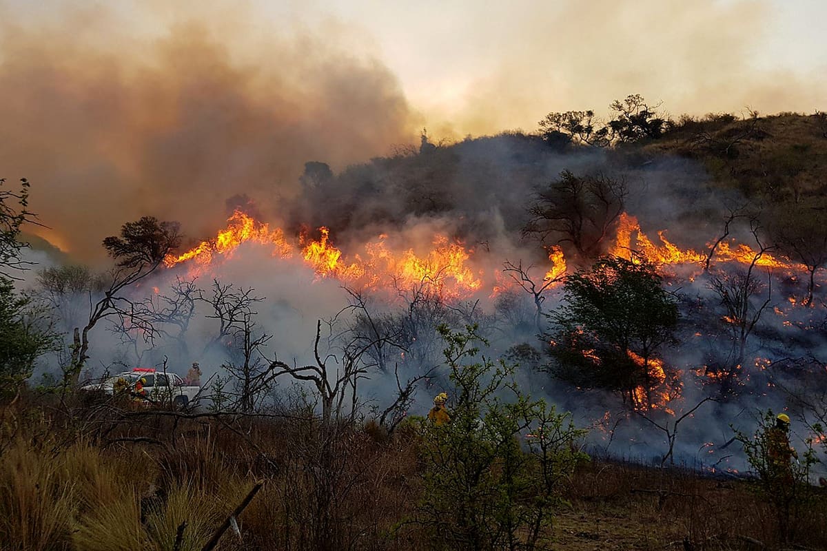 La zona de Alpa Corral, Las Albahacas y El Chacay es la más complicada por el fuego