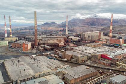 La zona fabril de Norilsk, conocida por la producción de cobre y níquel, donde se originó el derrame