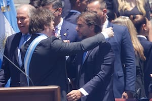 Lacalle Pou asistió a la asunción del presidente Javier Milei
