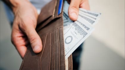 Lacotización dle dólar este viernes 28 de agosto