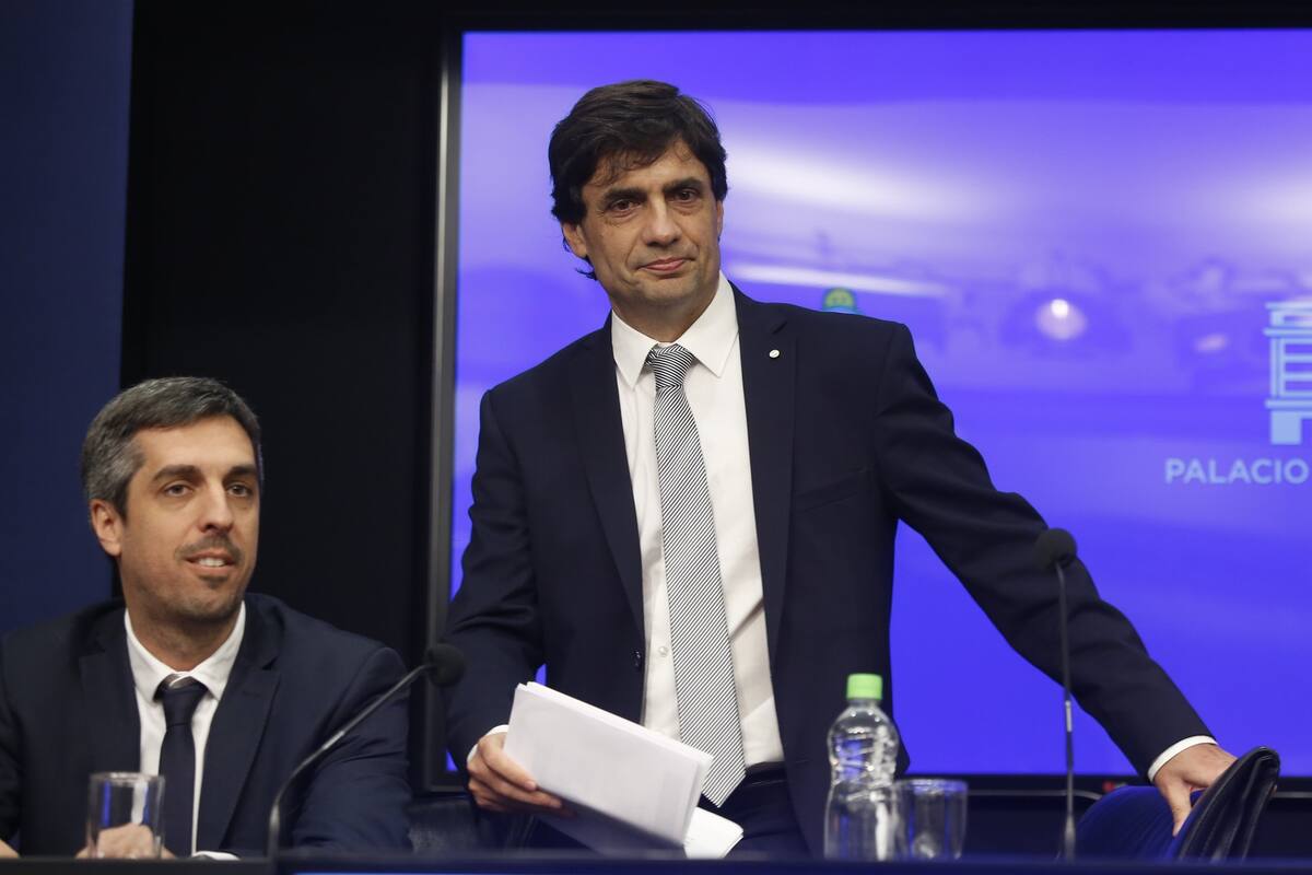 Lacunza al explicar el plan ante el Congreso