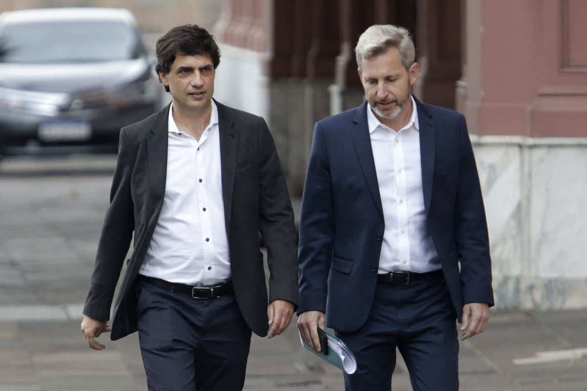 Lacunza y Frigerio, al salir, ayer, de Casa de Gobierno