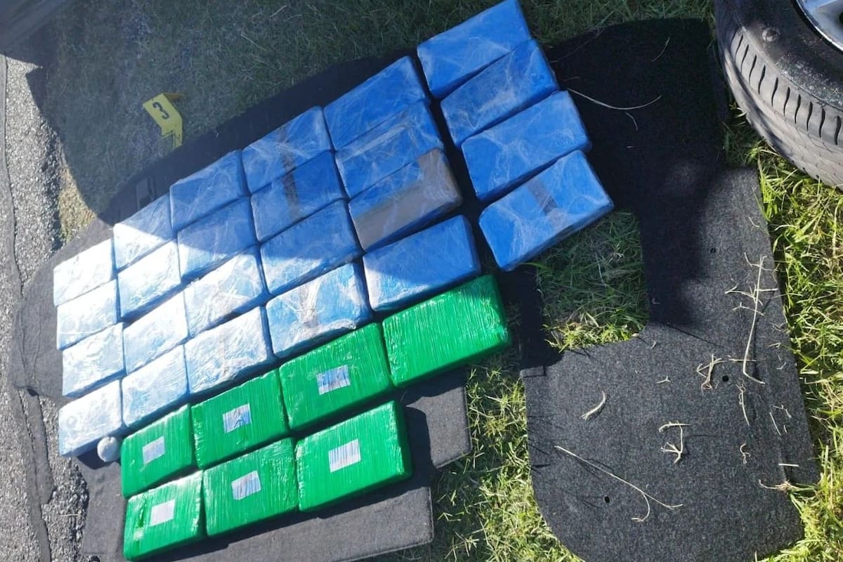 Ladrillos de cocaína secuestrados a tres argentinos que ingresaron a Uruguay desde Entre Ríos