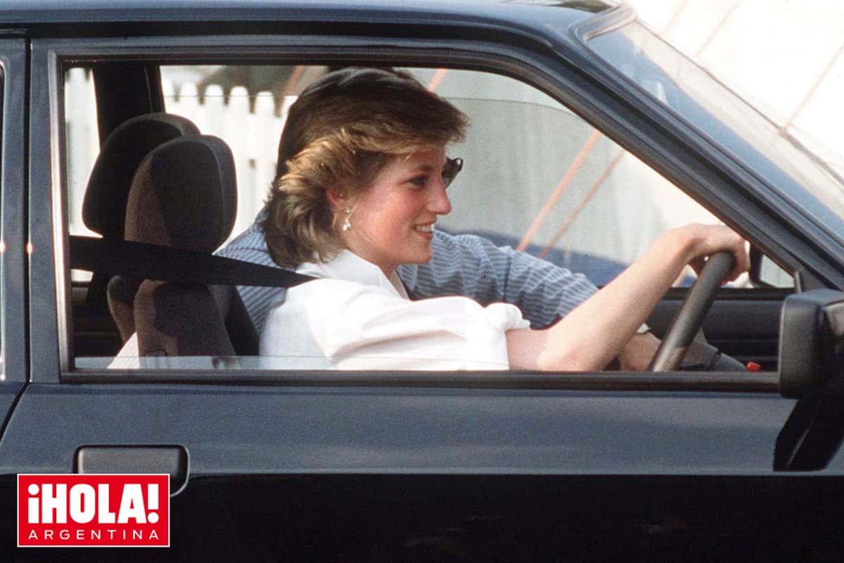 Lady Di, al volante del famoso auto.