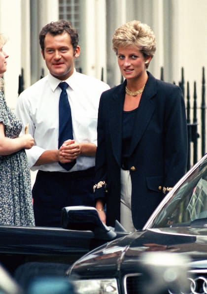 Lady Di, gran exponente del estilo old money, con blazers y colores claros o azul marino, siempre discretos y elegantes (Archivo)
