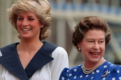 Lady Di y la reina Isabel II
