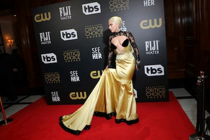 Lady Gaga, con uno de los modelos más originales y llamativos de la noche