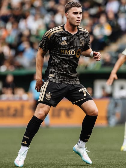 LAFC acordó cederlo a préstamo al FC Wacker Innsbruck de la Segunda Liga de Austria hasta junio de 2027
