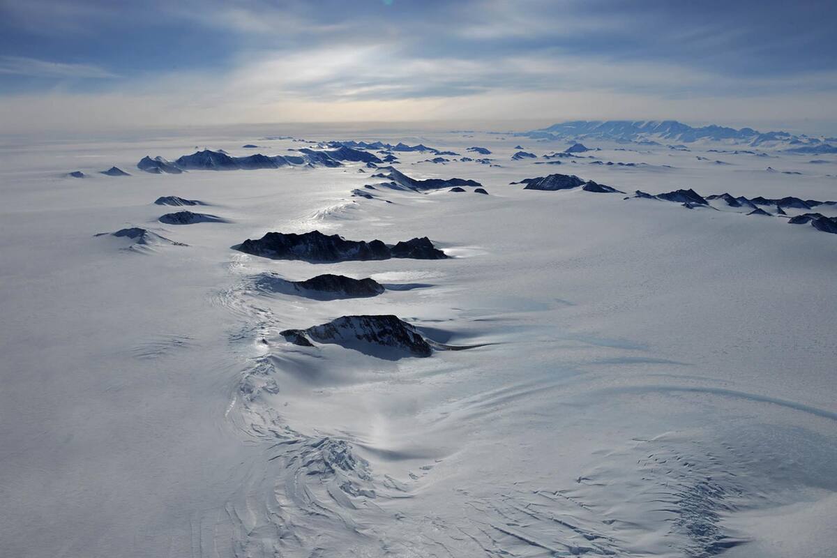 Lagos bajo el hielo antártico pueden ser más habitables de lo pensado