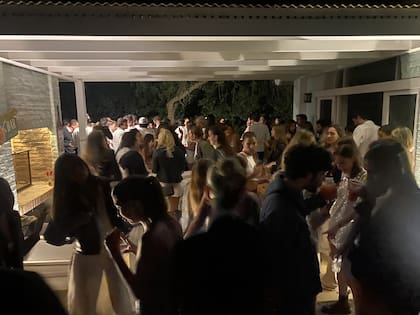 Laguna Blanca, donde cientos de personas se reunieron antes de las fiestas