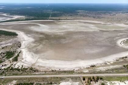 Laguna El Bonete a 30 km de Vera, tiene una extensión de más de 7000 hectáreas y esta totalmente seca