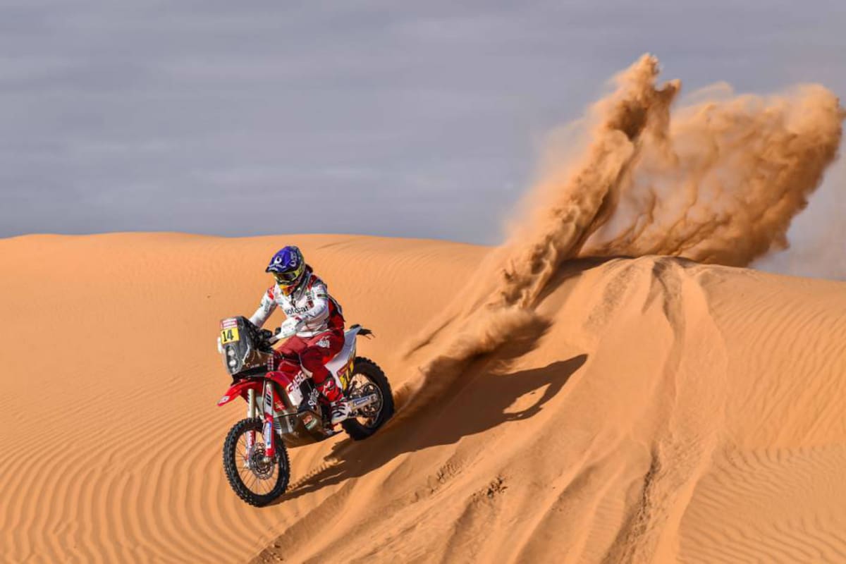 Laia Sanz quedó en la decimoquinta posición de la sexta etapa (motos).