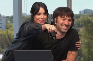 Lali apareció en Gelatina, mostró su anillo de compromiso y dejó sin palabras a Pedro Rosemblat