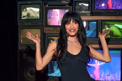 Lali brilló en la premiere de su documental Lali: la que le gana al tiempo