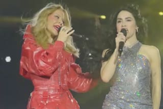 Kylie Minogue apareció en River con Lali Espósito y revolucionó Buenos Aires con una canción
