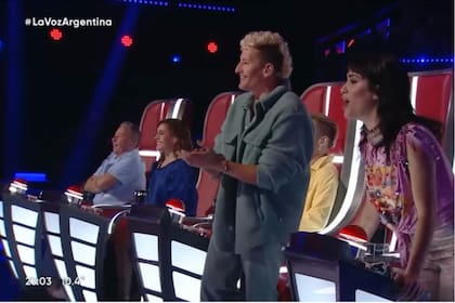 Lali, Mau y Ricky, La Sole y Ricardo Montaner alentaron a Mirko durante su presentación en el reality (Foto: Captura de video)