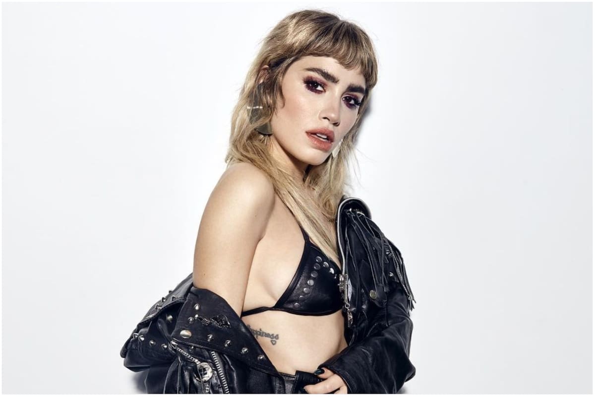 Lali tuvo un tierno gesto con los fans que acampan para verla en el Luna Park (Foto: Instagram @lalioficial)