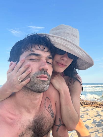 Lali y Pedro anunciaron su casamiento para este 2026 en redes sociales