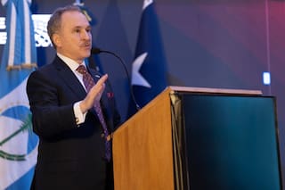 El embajador de EE.UU. condicionó el apoyo después de 2027 a que la Argentina siga “hacia la derecha”