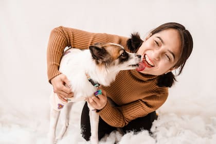 Lamer es una de las formas más comunes que los perros tienen para comunicarse y explorar el mundo