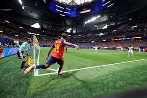España y Uruguay en el Mundial, Cerúndolo en la final de Queen’s, MotoGP y las Leonas