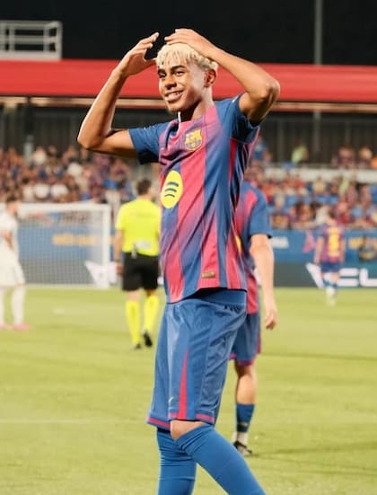 Lamine Yamal fue la figura de la goleada del Barcelona contra el Como