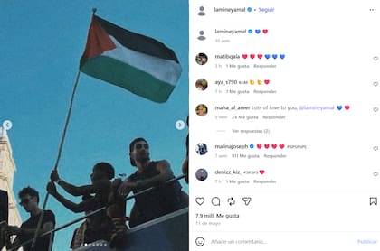 Lamine Yamal ondeando a bandera de Palestina durante los festejos del Barca