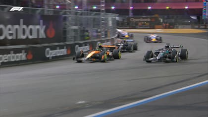 Lando Norris es superado por George Russell en la vuelta inaugural, pero recobrará el segundo puesto en la segunda mitad de la carrera; luego de la bandera de cuadros su McLaren será investigado por una irregularidad técnica.