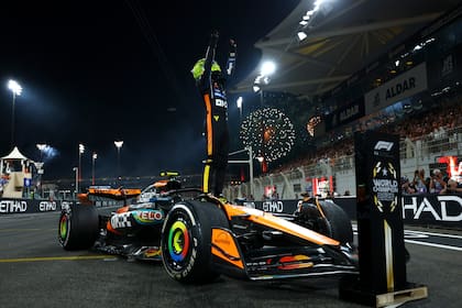 Lando Norris se consagró campeón del mundo de la Fórmula 1 2025, tras una remontada memorable ante su compañero Oscar Piastri
