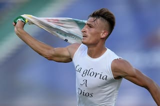 Revancha: no podía caminar por una enfermedad y ahora es campeón y goleador