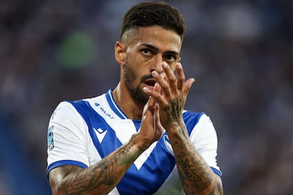 Lanzini le agradece a la gente de Vélez, pero no quiso festejar su gol por su pasado en River