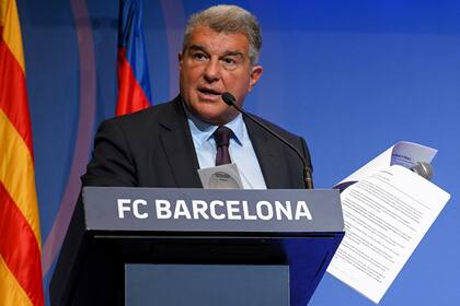 Laporta, durante la conferencia de este lunes, cuando acusó a Real Madrid de "cinismo sin límites"