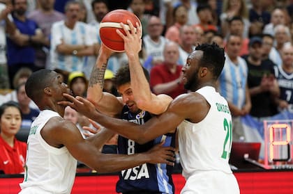 Laprovíttola intenta jugar ante la marca de Nigeria