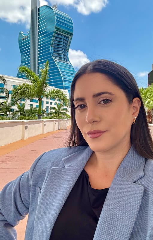 Lara tiene 29 años y hoy vive en Miami