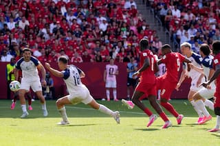 Larin salva a Canadá en empate 1-1 con Bosnia-Herzegovina. Primer punto canadiense en mundiales