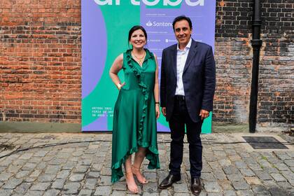 Larisa Andreani y Fernando Elías, vicepresidente del Banco Ciudad