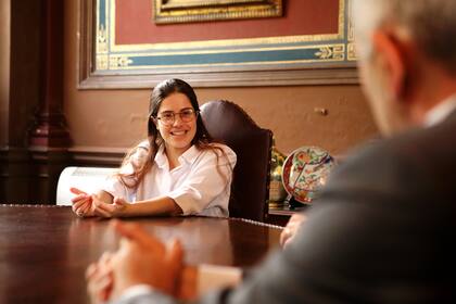 Larisa Maldonado Clar estudiante de séptimo año del Bachillerato de Bellas Artes de la universidad platense y Laureano Alvarez, estudiante de la Facultad de Ciencias Exactas de esta casa de estudios, fueron elegidos para planificar una misión a Marte