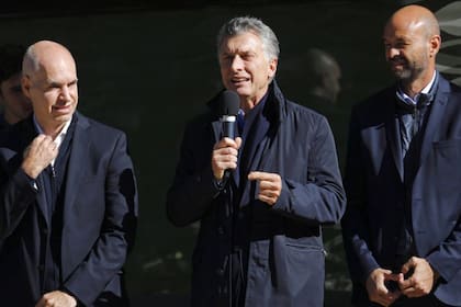 Larreta, Macri y Dietrich, durante la inauguración del Metrobus del Bajo