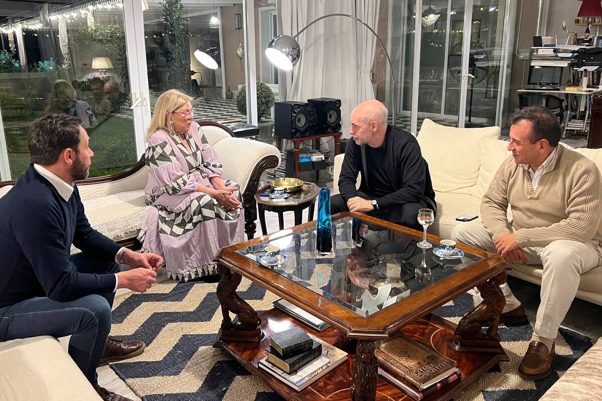 Larreta visitó a Carrió en Exaltación de la Cruz