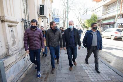Larreta y Santilli, durante una recorrida por Zárate