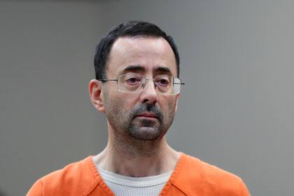 Larry Nassar ¿ está en prisión por abusar sexualmente de gimnastas. (Foto AP/Paul Sancya, Archivo)